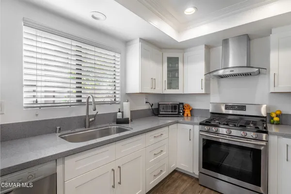 $4,250 | 21901 Burbank Boulevard, Unit 199, Woodland Hills, CA 91367