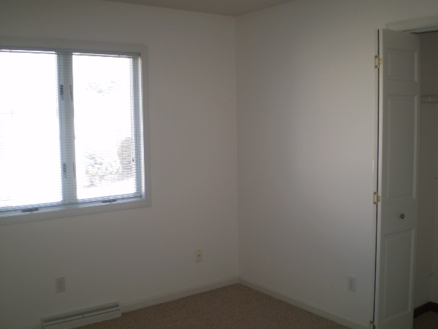 8088 East North Road Syracuse, IN 46567 - Photo 15 of 26 Gallery Image 15