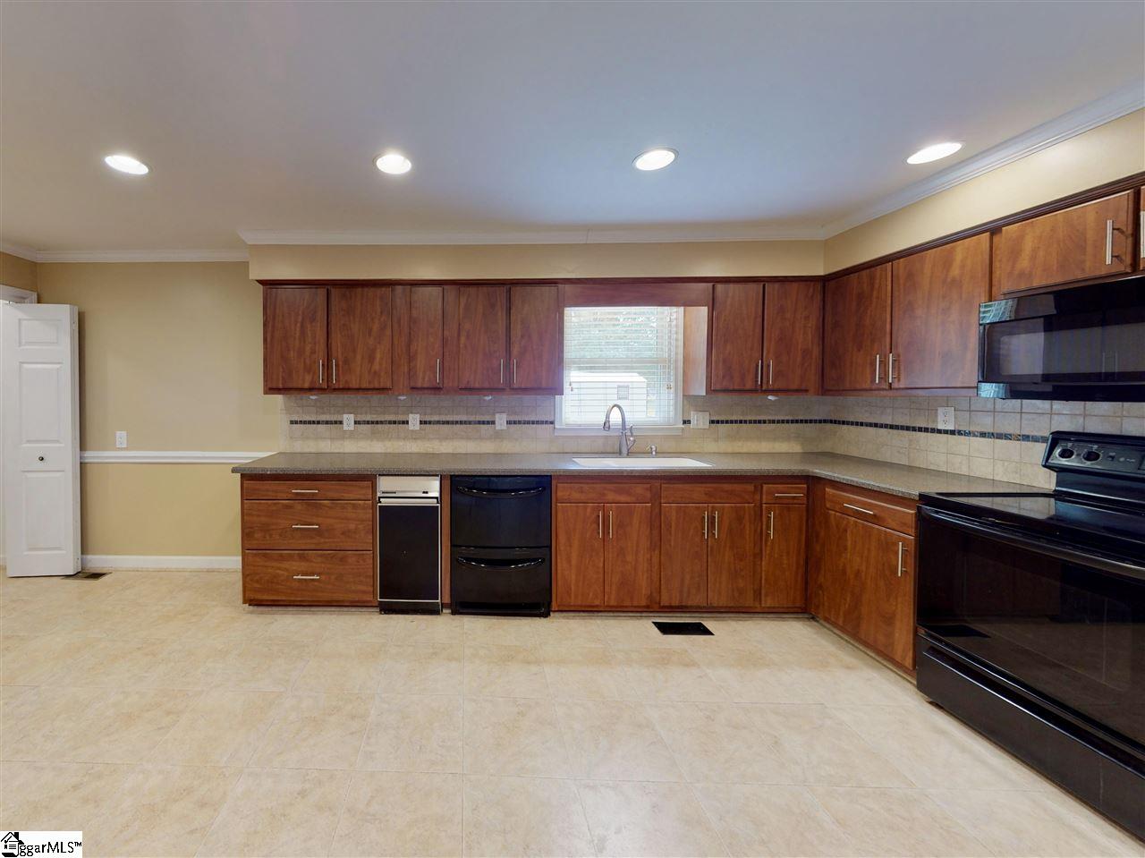 311 Garrett Street Mauldin, SC 29662 - Photo 12 of 36 Gallery Image 12