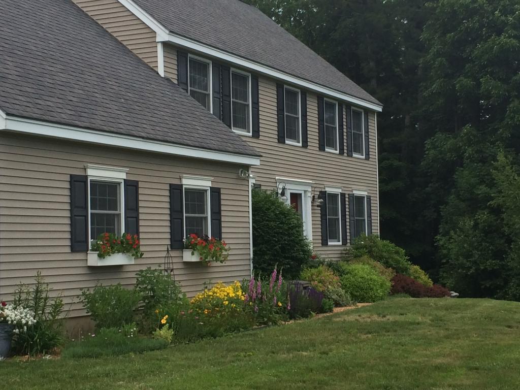 228 Post Road North Hampton, NH 03862 - Photo 2 of 36