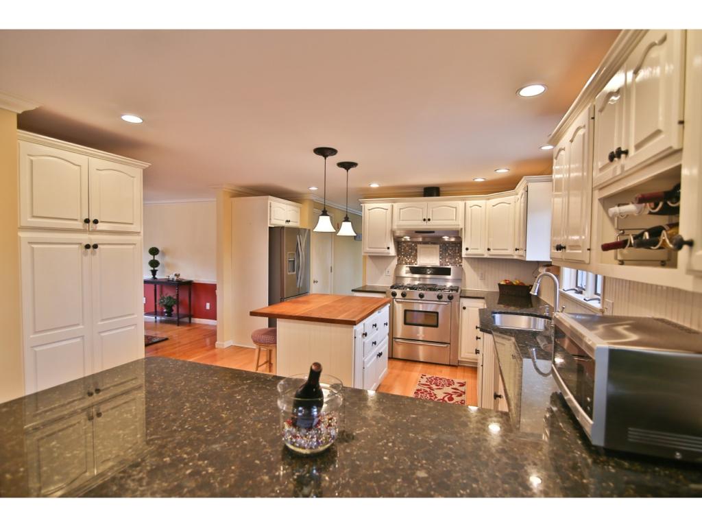 228 Post Road North Hampton, NH 03862 - Photo 5 of 36
