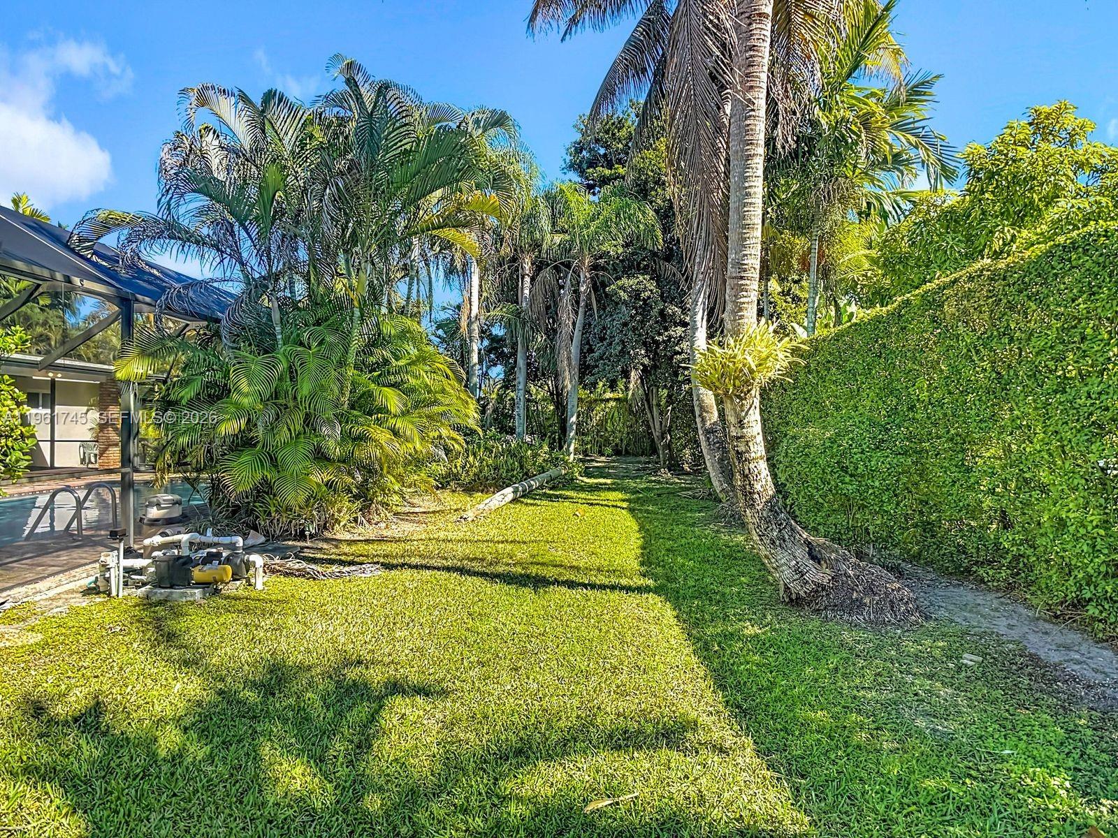 10028 Southwest 127th Street Miami, FL 33176 - Photo 20 of 22