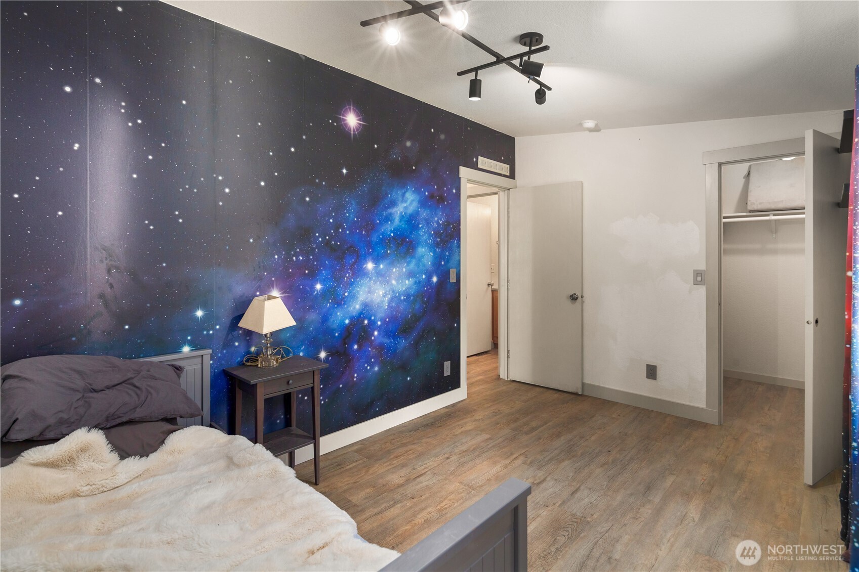 408 South Saylor Road Camano Island, WA 98282 - Photo 21 of 38 a view of a livingroom with a staircase