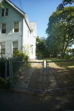 $230,000 | 407 Shelton Avenue, New Haven, CT 06511