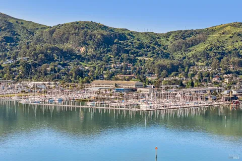$4,195,000 | 17 Heron Drive, Mill Valley, CA 94941