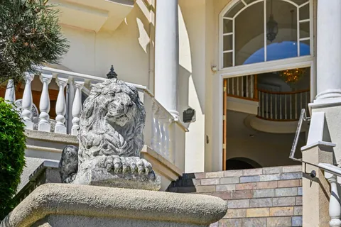 $4,195,000 | 17 Heron Drive, Mill Valley, CA 94941