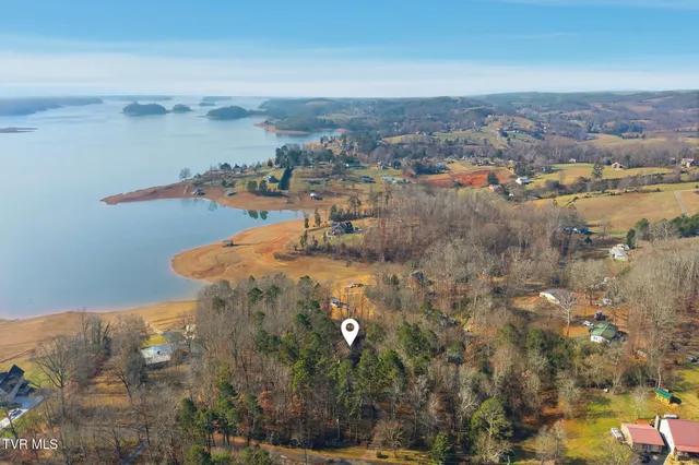 $949,900 | 1804 Cherokee Drive, Bean Station, TN 37708