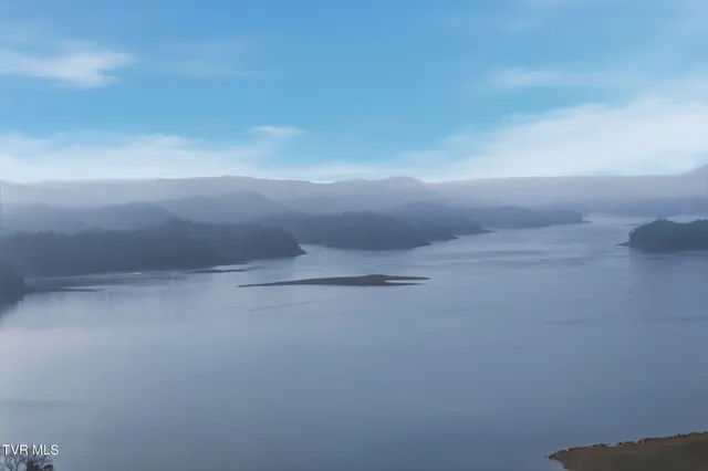 $949,900 | 1804 Cherokee Drive, Bean Station, TN 37708