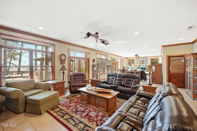 $949,900 | 1804 Cherokee Drive, Bean Station, TN 37708