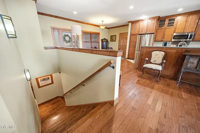 $949,900 | 1804 Cherokee Drive, Bean Station, TN 37708