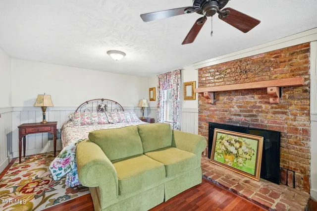 $949,900 | 1804 Cherokee Drive, Bean Station, TN 37708