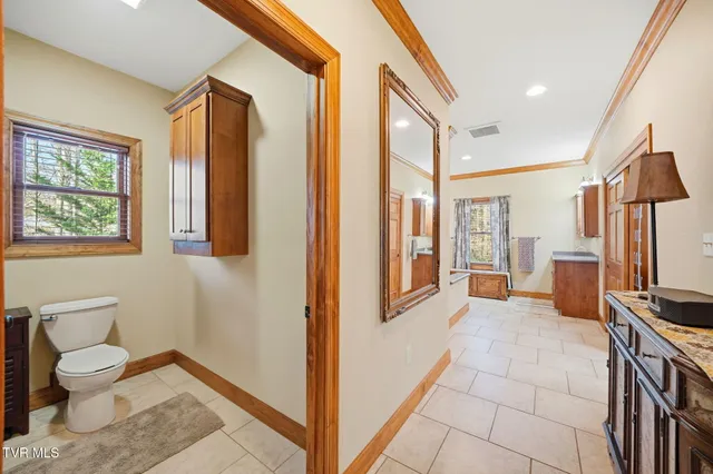 $949,900 | 1804 Cherokee Drive, Bean Station, TN 37708