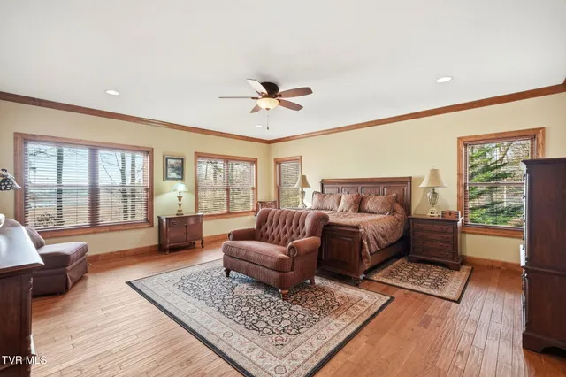 $949,900 | 1804 Cherokee Drive, Bean Station, TN 37708