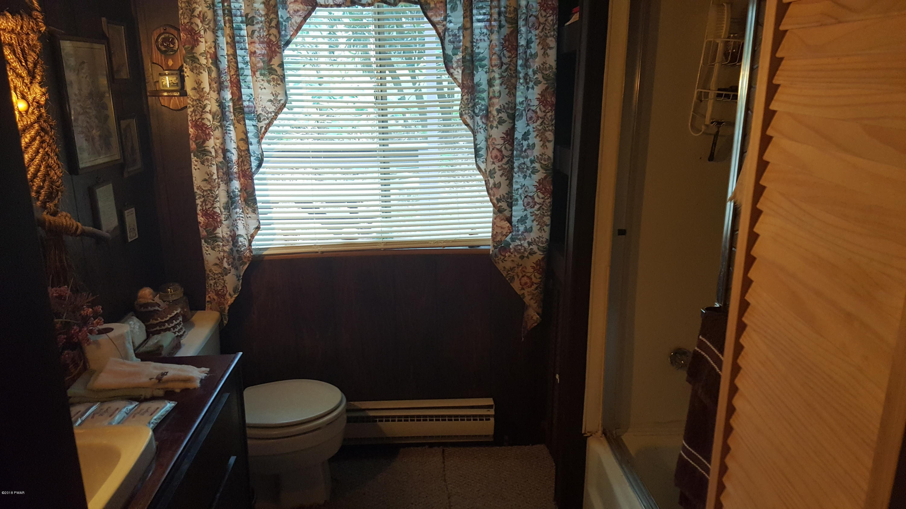 113 Boundary Road Tafton, PA 18464 - Photo 14 of 16 Bathroom