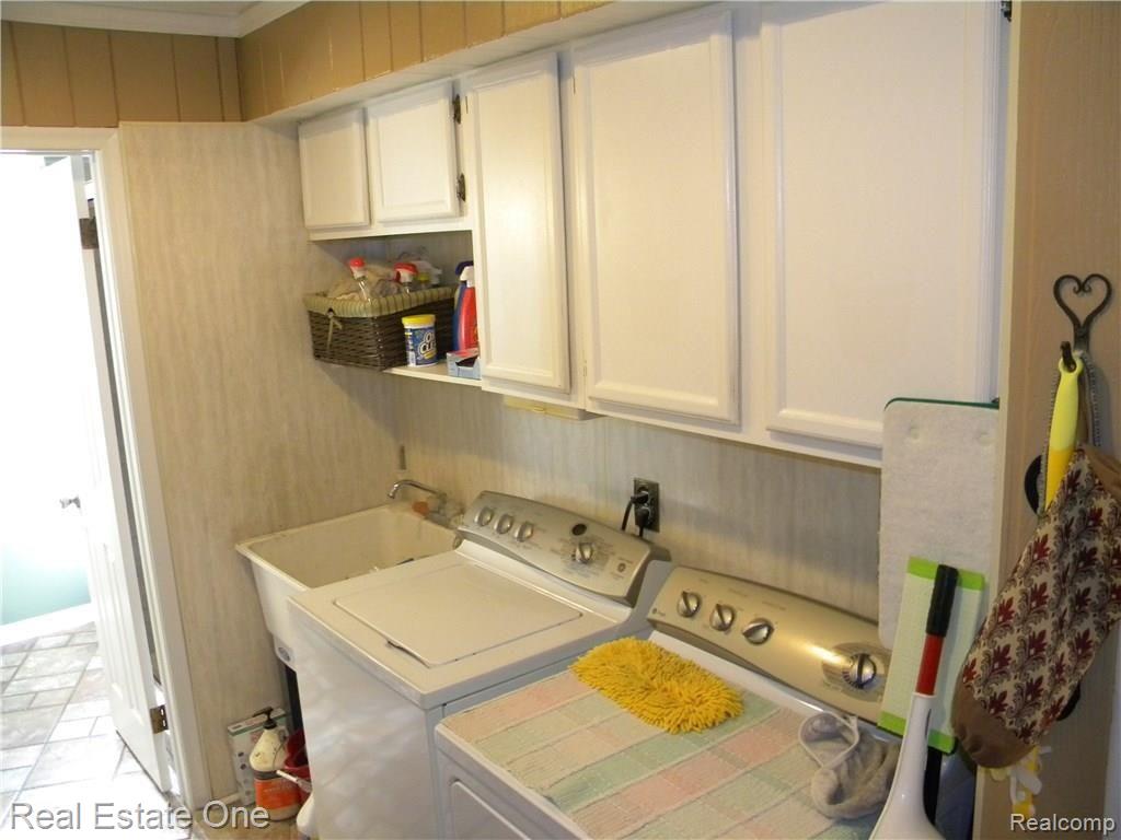 43359 Saal Road Sterling Heights, MI 48313 - Photo 12 of 30 DSCN9940.JPG