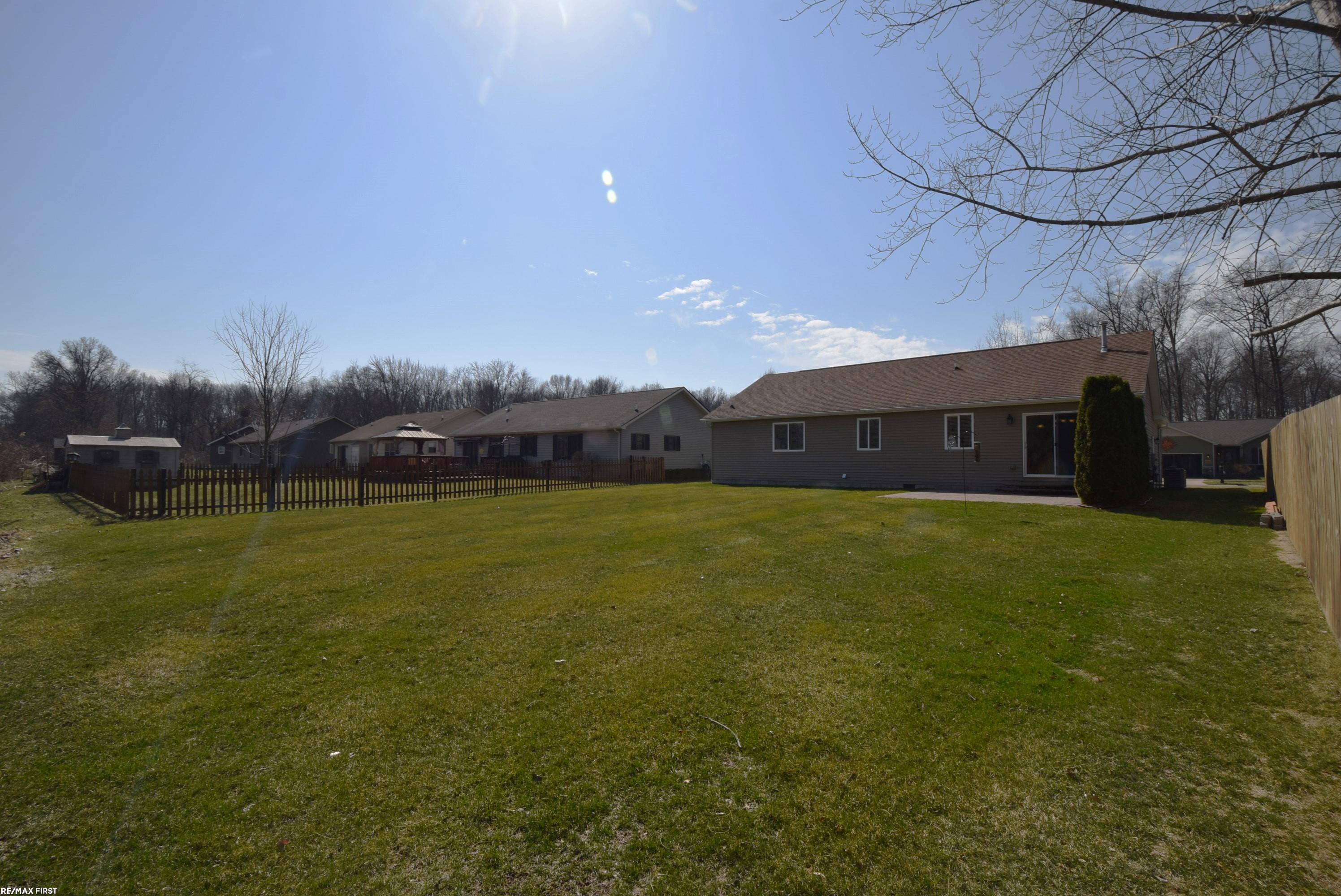 9541 Amy Road Algonac, MI 48001 - Photo 9 of 37