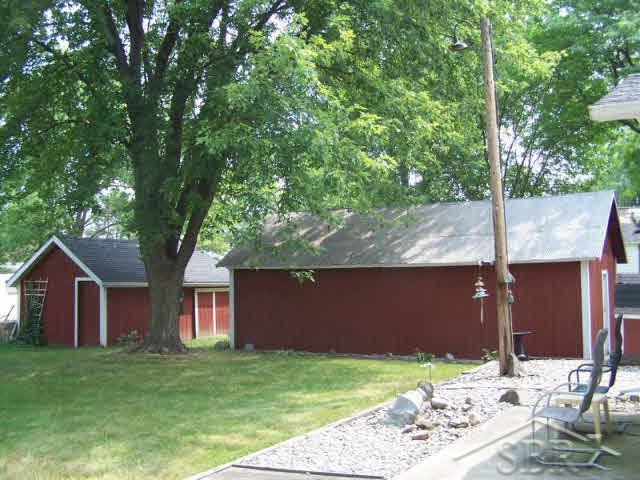 9710 Sarle Road Freeland, MI 48623 - Photo 2 of 3 20042352-1.JPG