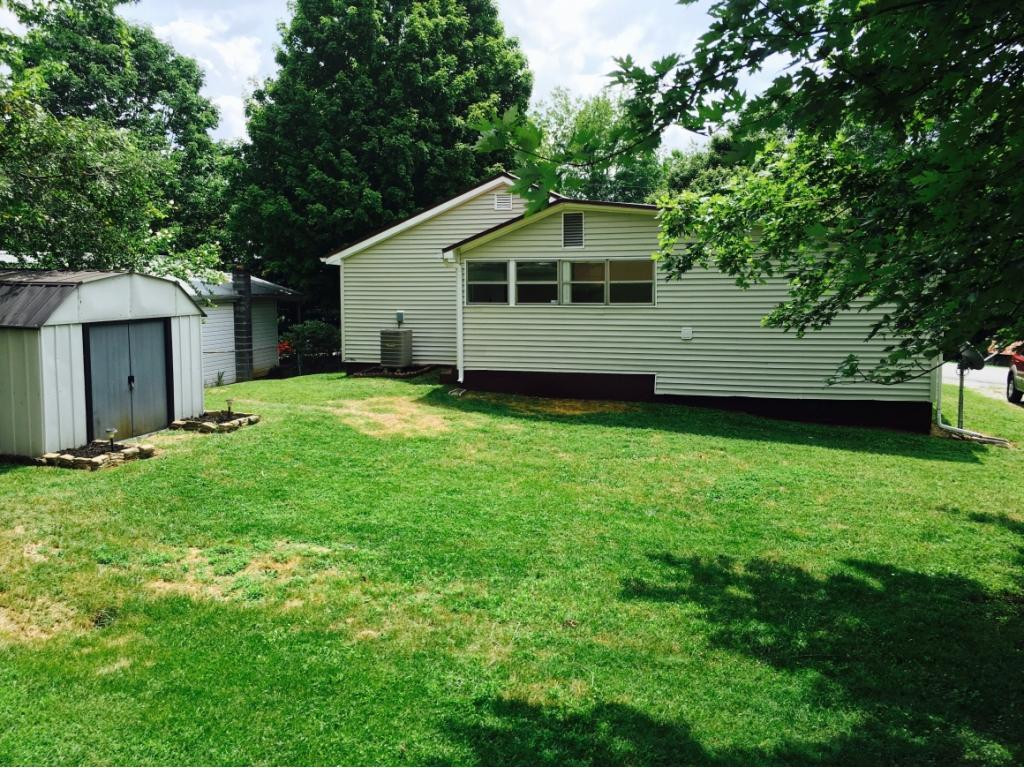 370 Ellis Road Blountville, TN 37617 - Photo 4 of 21 Photo 4