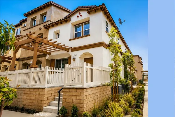 $3,250 | 311 North Edenfield Avenue, Azusa, CA 91702