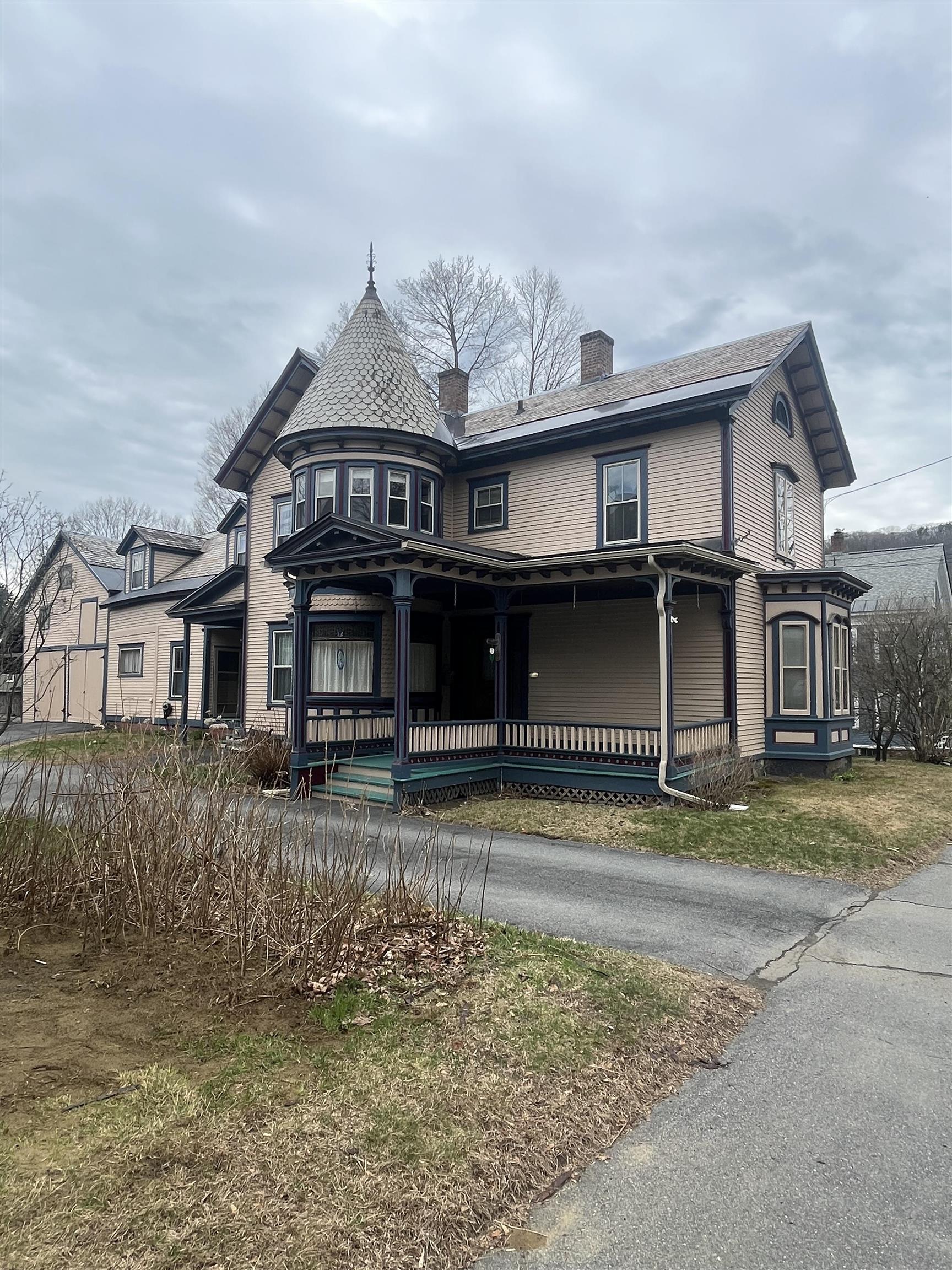 24 School Street Rockingham, VT 05101 - Photo 2 of 56