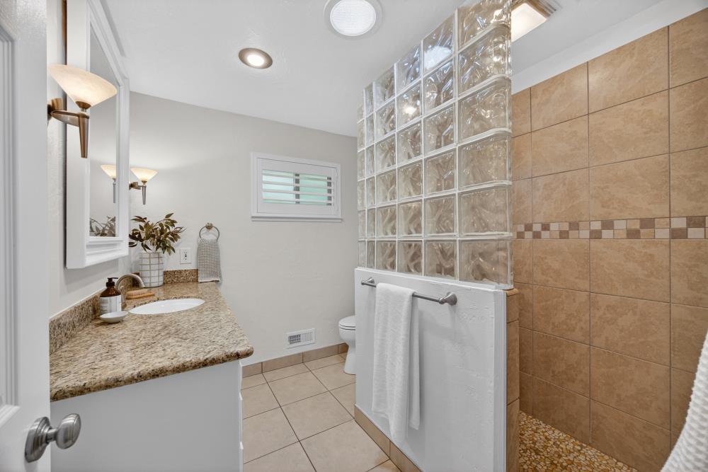 672 Clipper Way Sacramento, CA 95831 - Photo 15 of 27