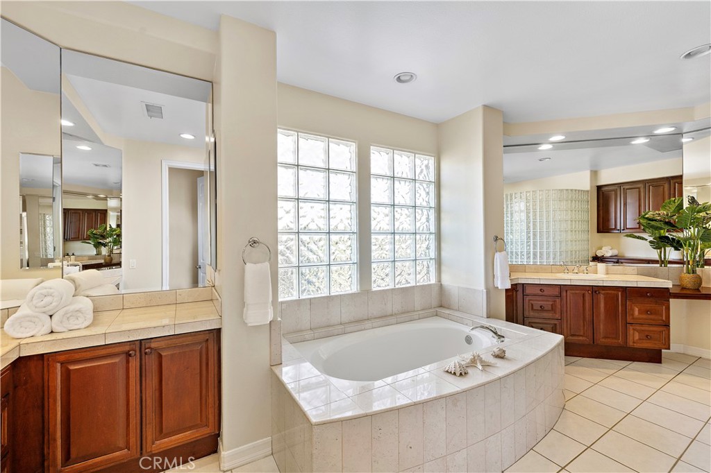 18 Asilomar Road Laguna Niguel, CA 92677 - Photo 18 of 46 Primary Bathroom