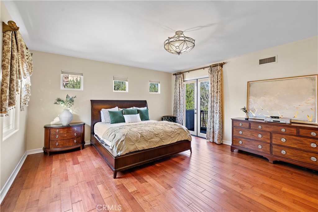 18 Asilomar Road Laguna Niguel, CA 92677 - Photo 30 of 46 Ensuite Guest Bedroom #2