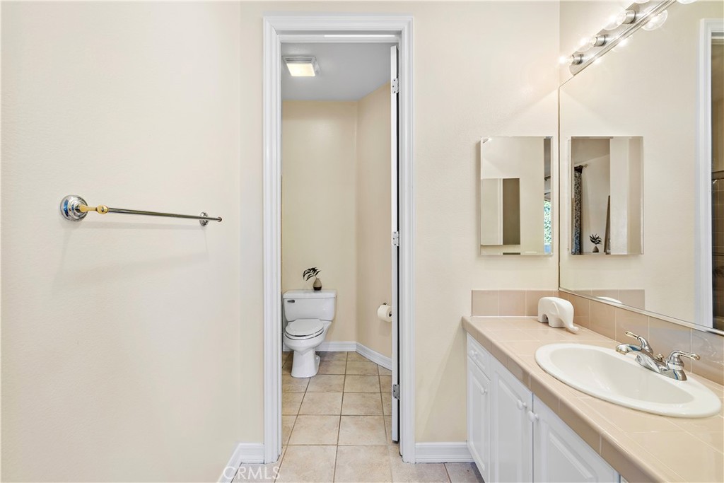 18 Asilomar Road Laguna Niguel, CA 92677 - Photo 31 of 46 Ensuite Bathroom for Guest Bedroom #2