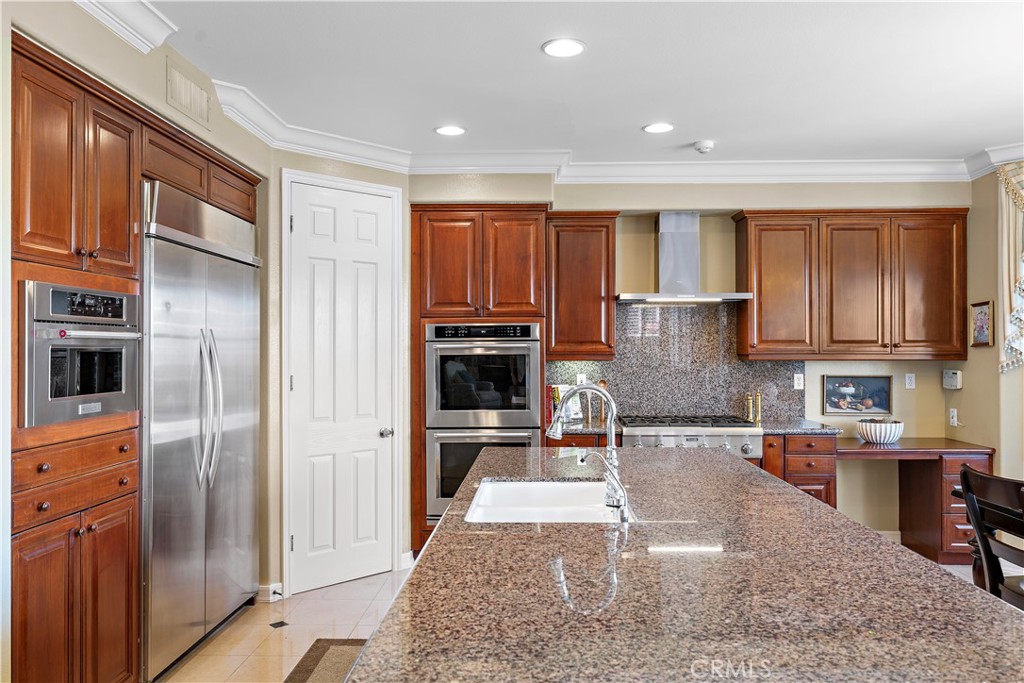 18 Asilomar Road Laguna Niguel, CA 92677 - Photo 9 of 46 Kitchen with Stainless Steel Appliances