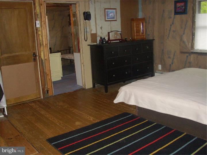 303 Forklanding Road Cinnaminson, NJ 08077 - Photo 13 of 22 Bedroom - Main