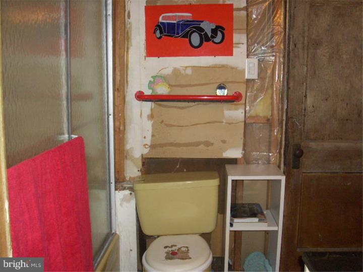 303 Forklanding Road Cinnaminson, NJ 08077 - Photo 15 of 22 Bathroom