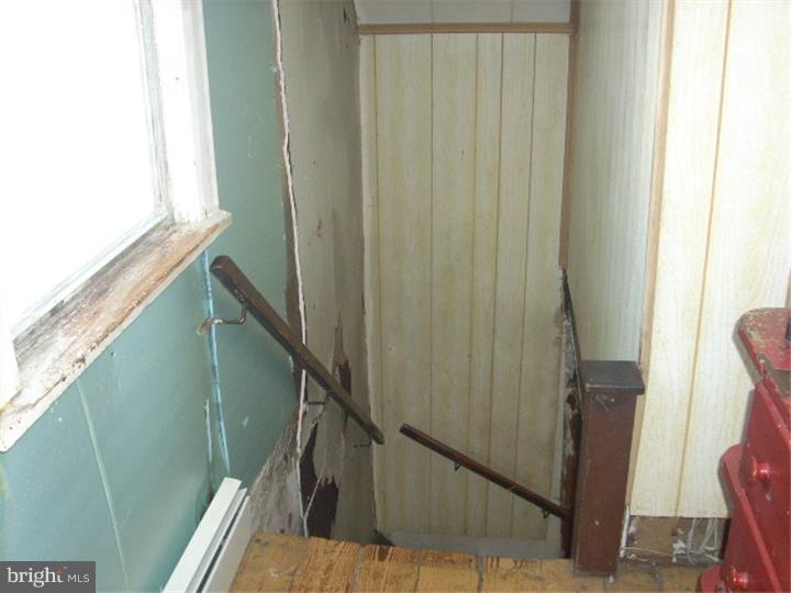 303 Forklanding Road Cinnaminson, NJ 08077 - Photo 16 of 22 Hallway