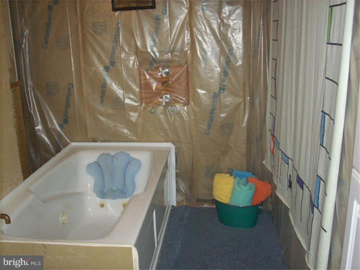 303 Forklanding Road Cinnaminson, NJ 08077 - Photo 18 of 22 Bathroom