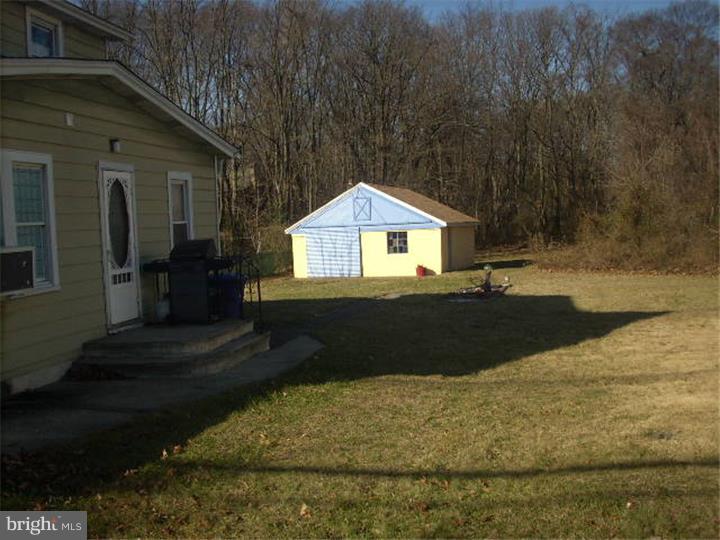 303 Forklanding Road Cinnaminson, NJ 08077 - Photo 3 of 22 Exterior Side