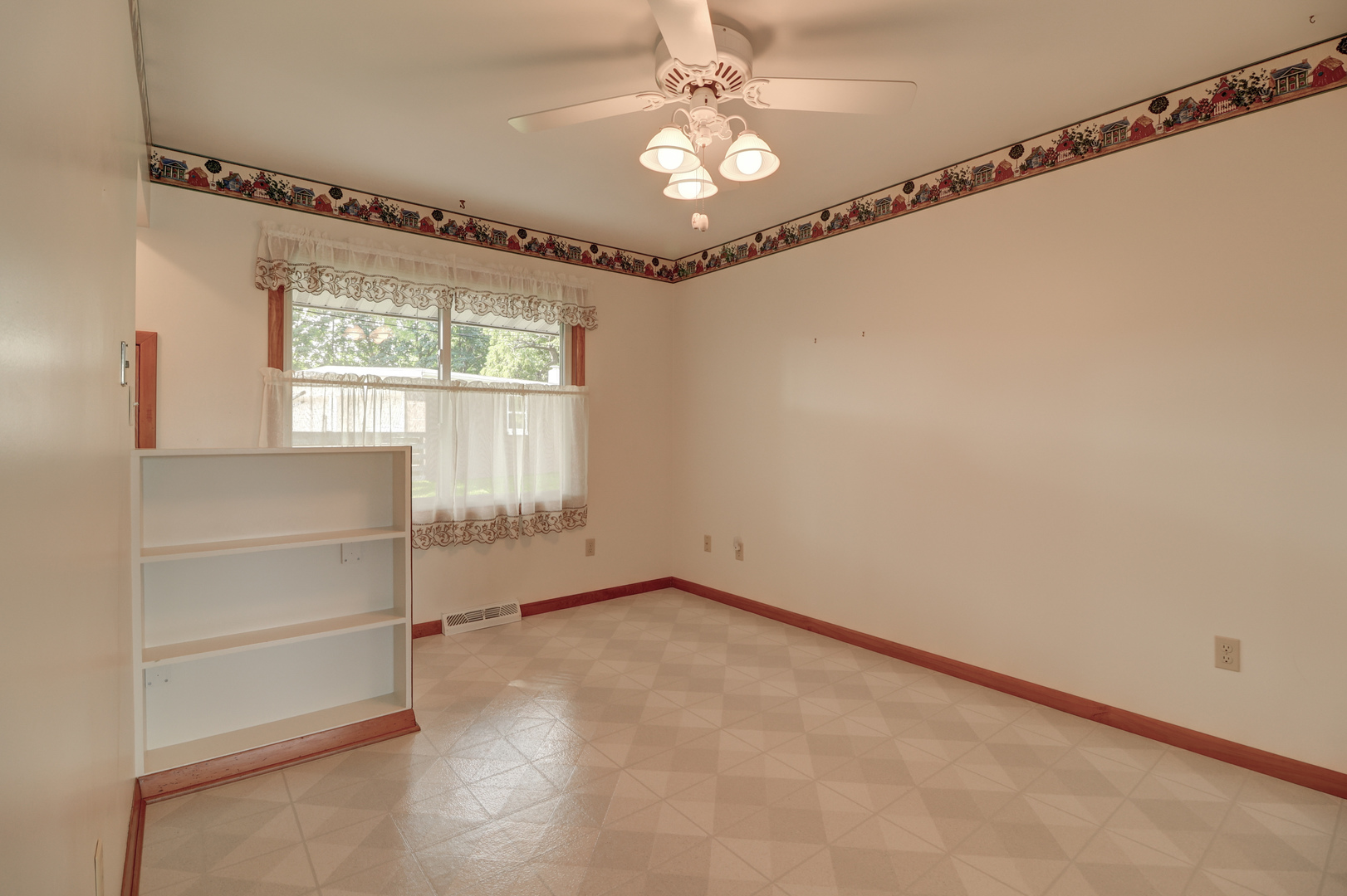 1237 Harrison Drive Clinton, IA 52732 - Photo 7 of 31 Gallery Image 7
