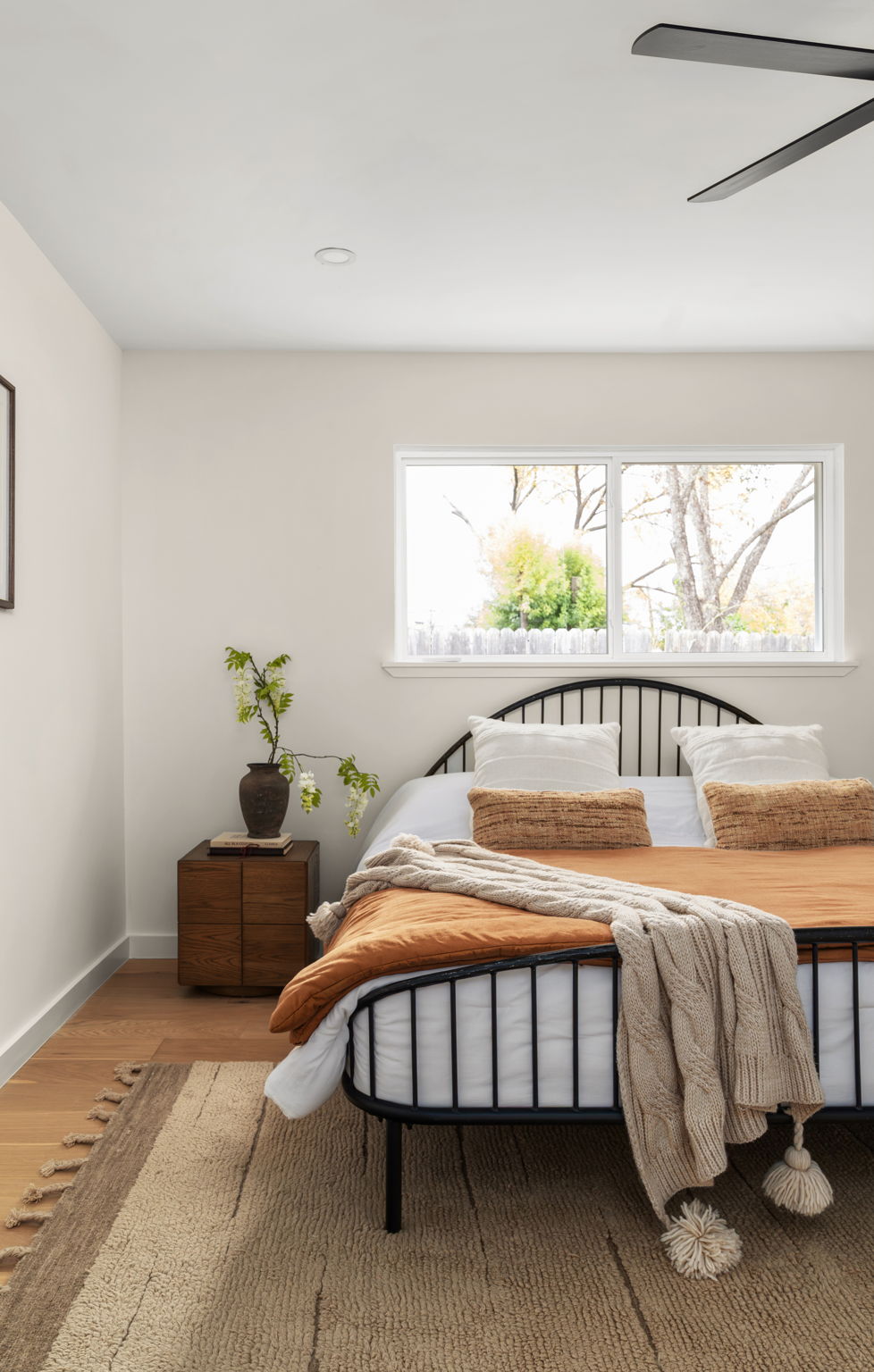 3101 Val Drive Austin, TX 78723 - Photo 27 of 40 a bedroom with a bed and a window