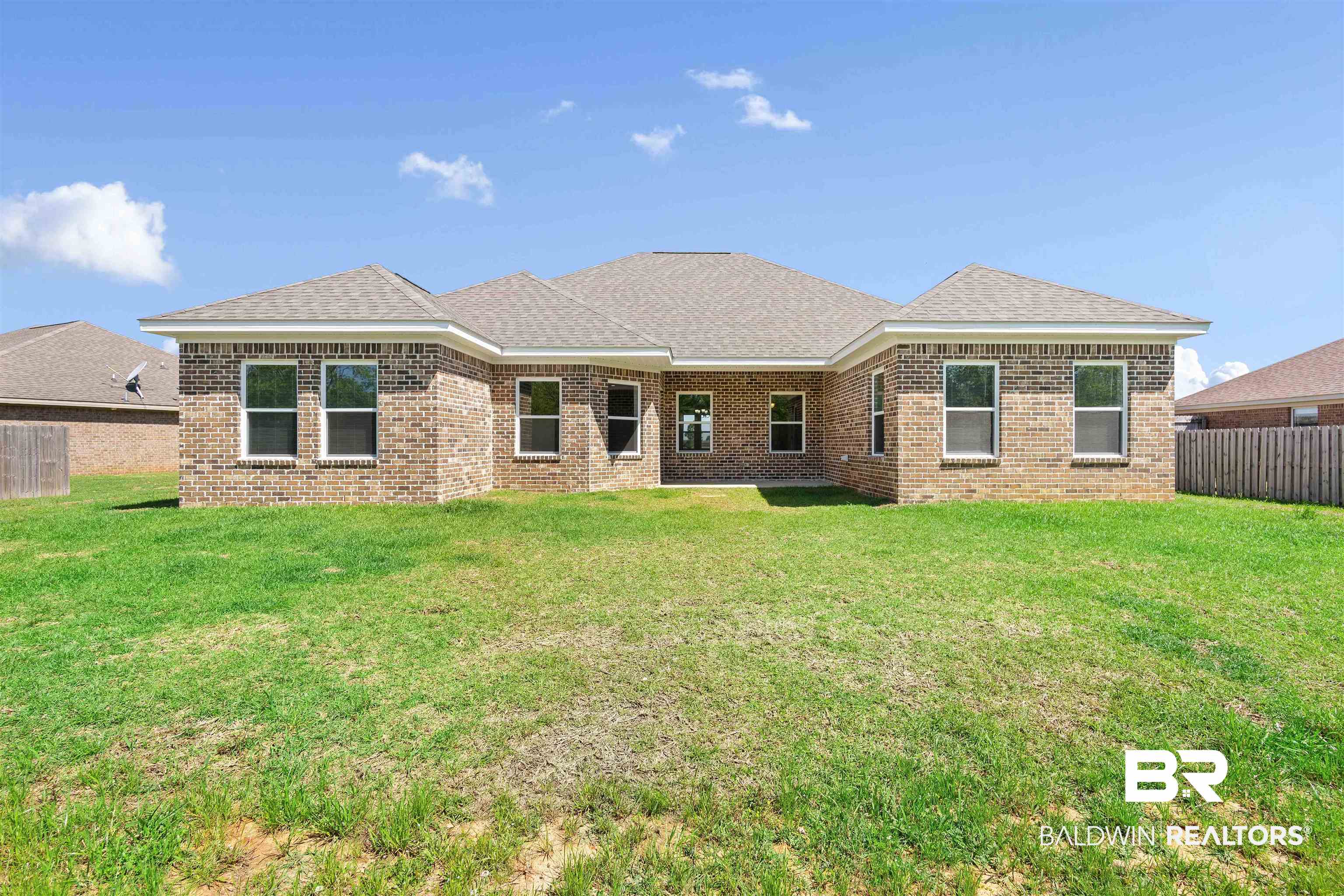 9967 Bridgewater Drive Theodore, AL 36582 - Photo 6 of 34 Large Back Yard
