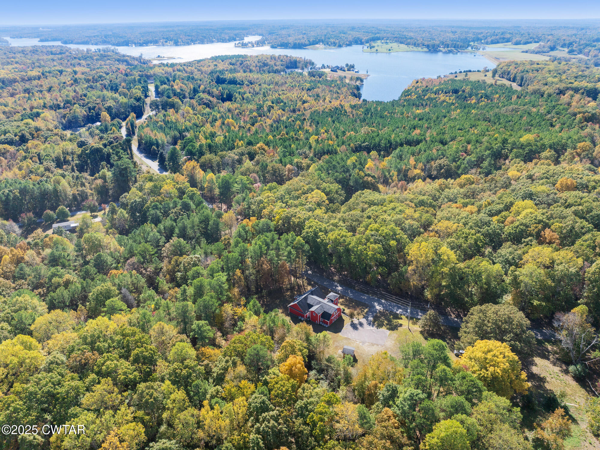 215 Baker Road Huntingdon, TN 38344 - Photo 10 of 35 DJI_20251104131542_0753_D