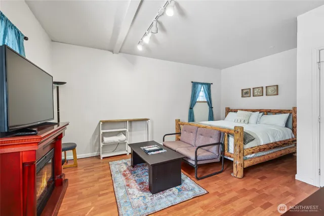 $1,248,000 | 11 Guye Peak Lane, Snoqualmie Pass, WA 98068