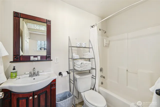 $1,248,000 | 11 Guye Peak Lane, Snoqualmie Pass, WA 98068