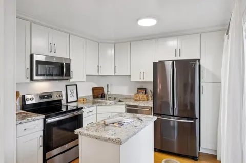 $499,000 | 255 South Rengstorff Avenue, Unit 161, Mountain View, CA 94040