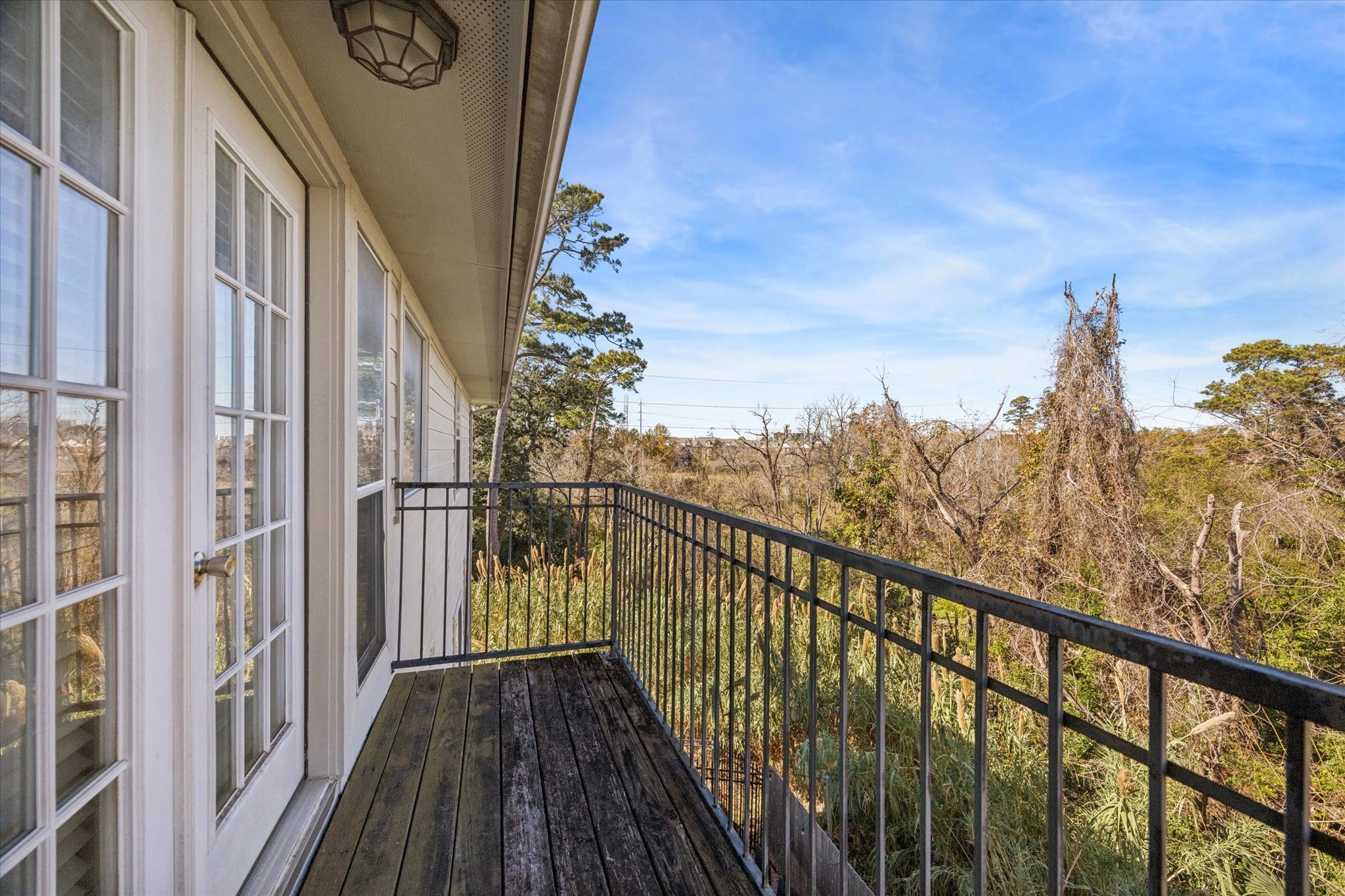 1802 Stacy Falls Houston, TX 77008 - Photo 18 of 21 Balcony off of primary bedroom (third level).