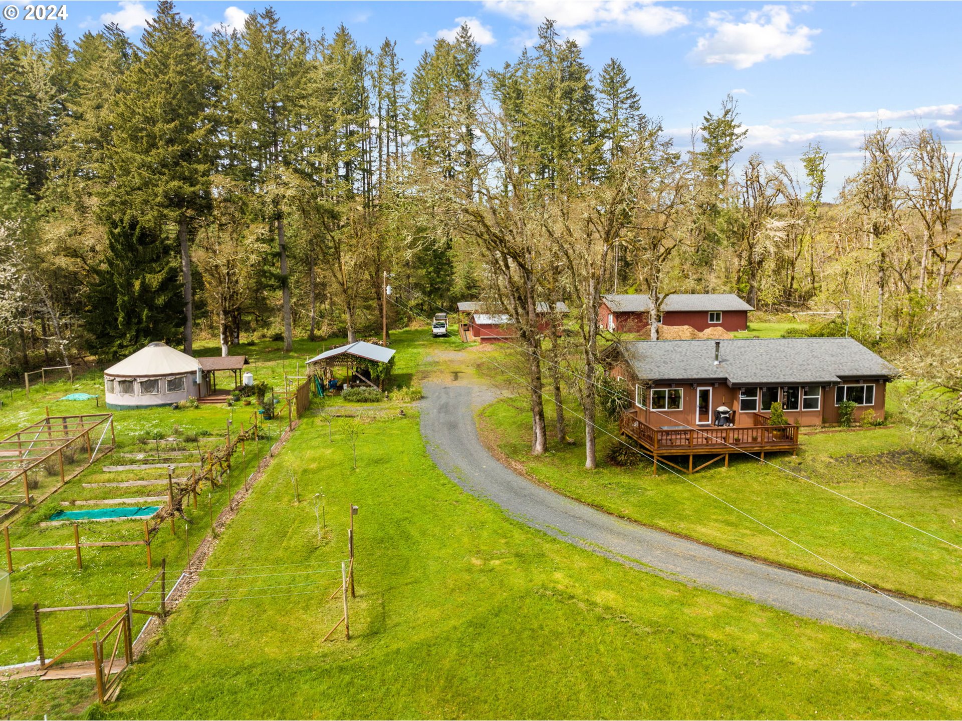 78864 Bryson Sears Road Cottage Grove, OR 97424 - Photo 1 of 47 Gallery Image 1