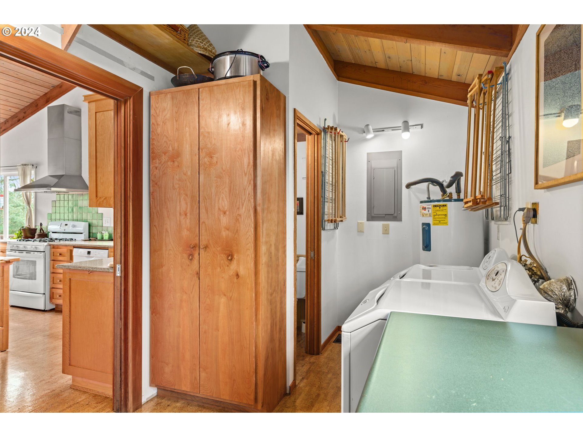 78864 Bryson Sears Road Cottage Grove, OR 97424 - Photo 10 of 47 Gallery Image 10