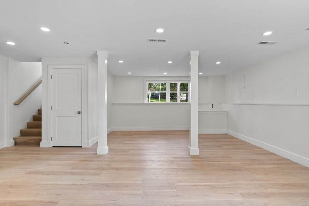 219 Waverly Road North Andover, MA 01845 - Photo 14 of 17 Gallery Image 14