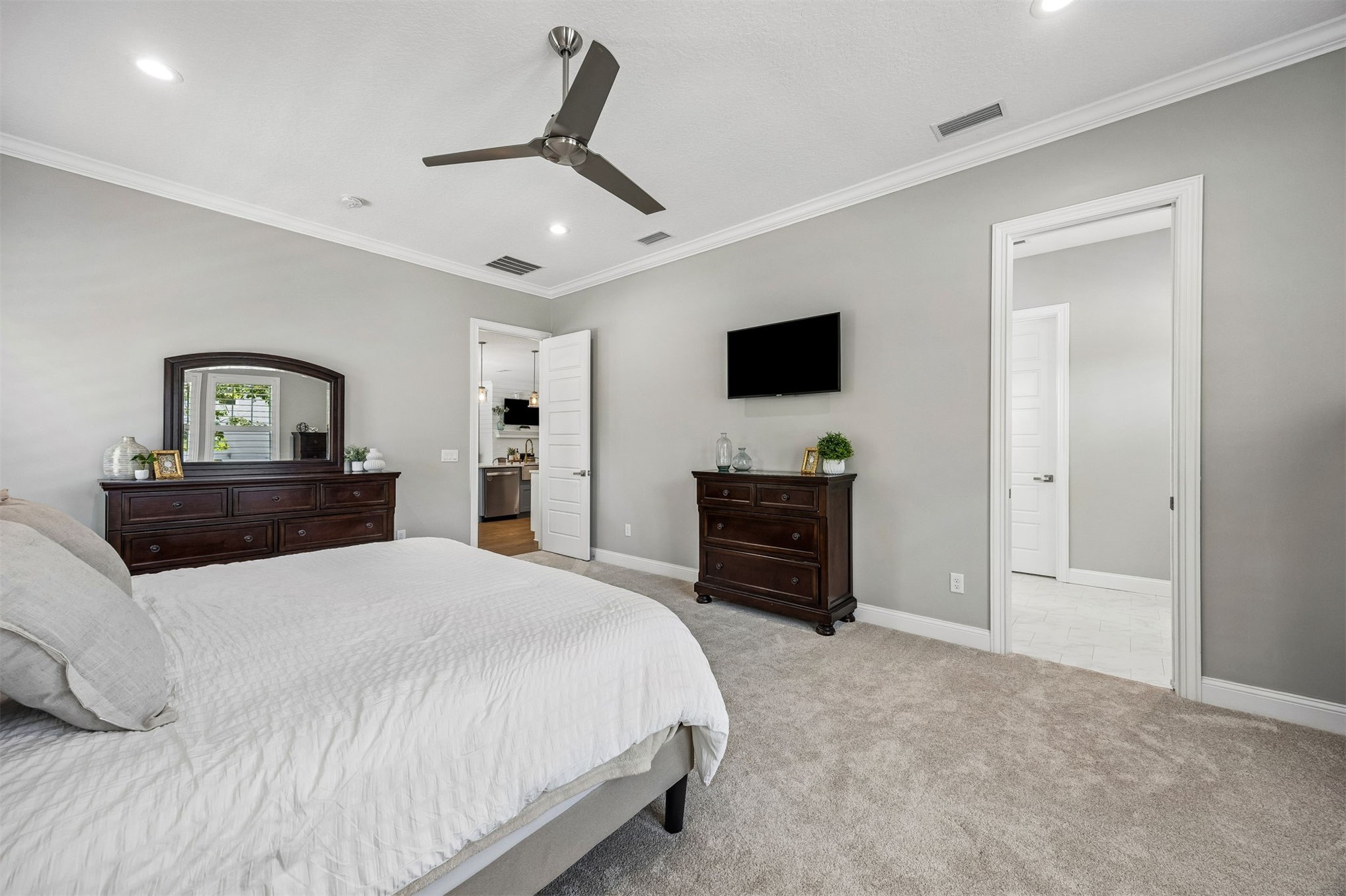 29258 Grandview Manor Yulee, FL 32097 - Photo 39 of 99 Primary Suite