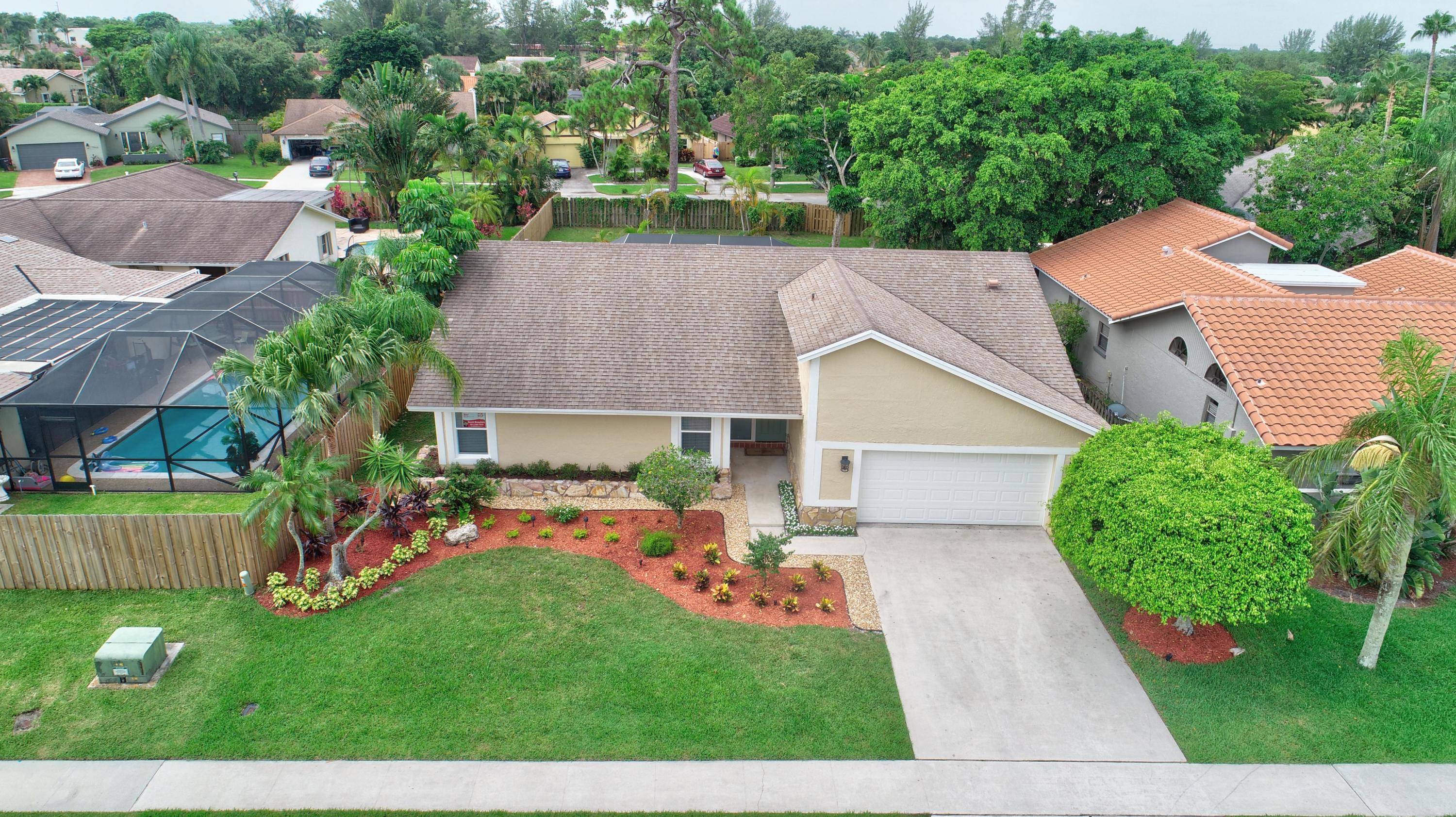 7465 San Sebastian Drive Boca Raton, FL 33433 - Photo 2 of 35 02_dji_0506_07_08_09_10