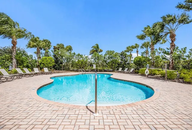 $624,900 | 4617 Garden Arbor Way, Bradenton, FL 34203