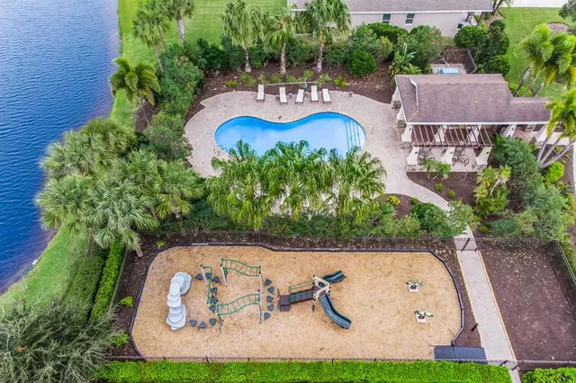 $624,900 | 4617 Garden Arbor Way, Bradenton, FL 34203