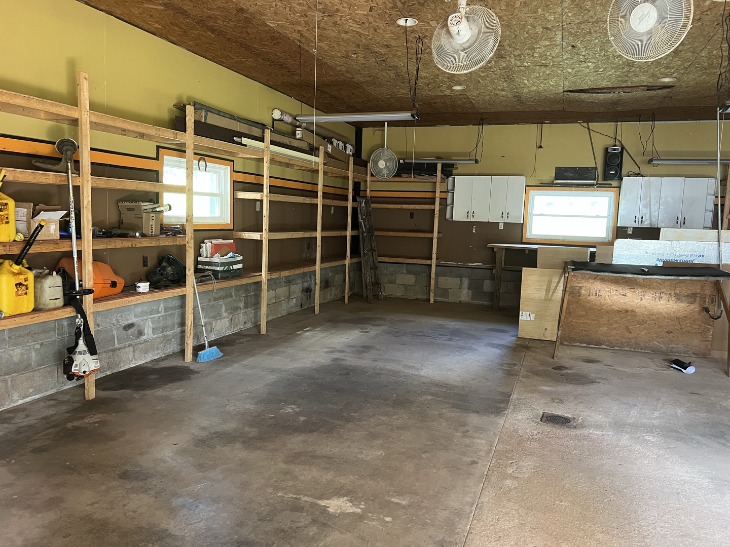 16701 Parnell Road Dewitt, IL 61735 - Photo 39 of 89 a view of a room with gym equipment